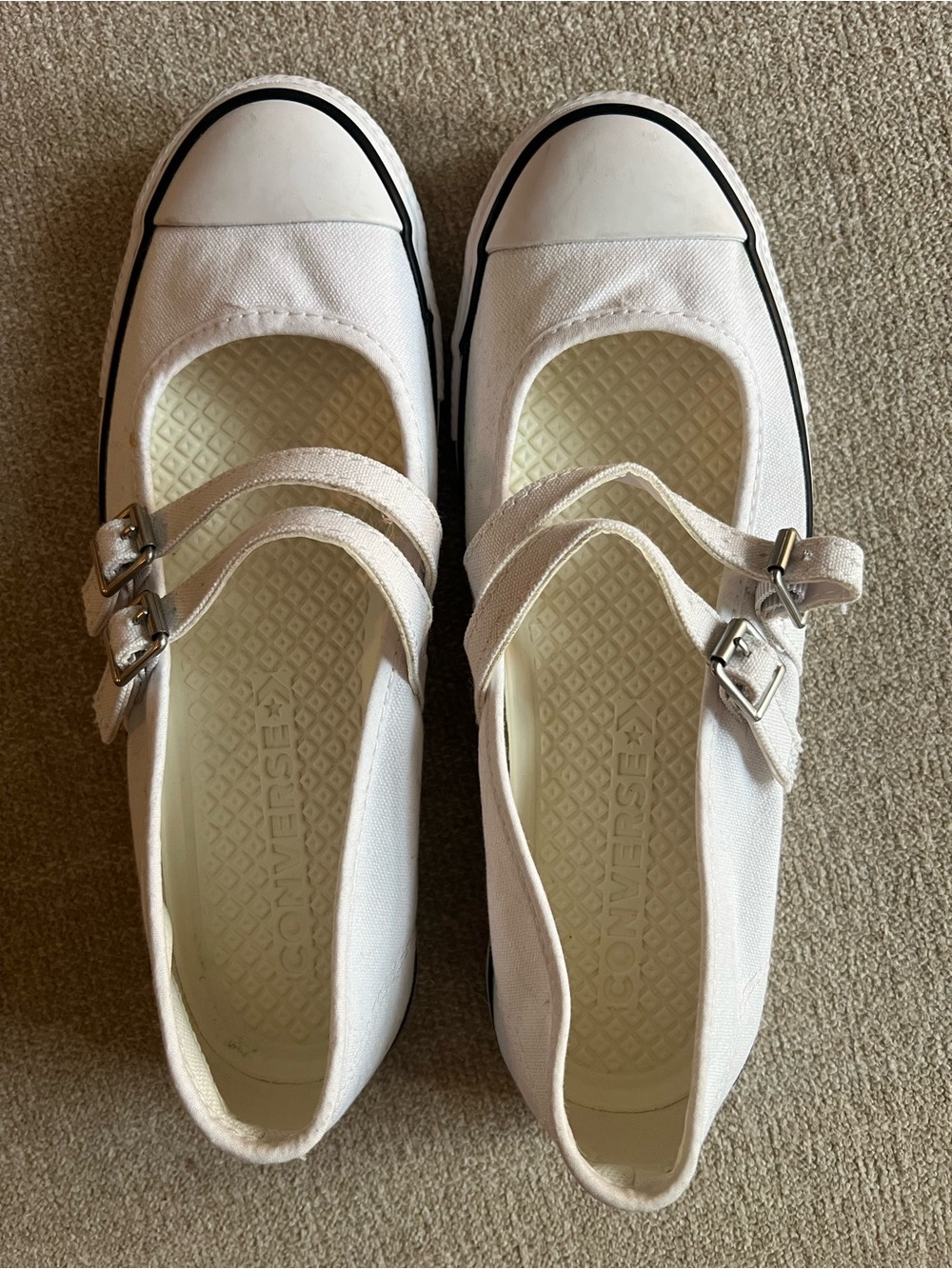 White converse Mary Jane’s